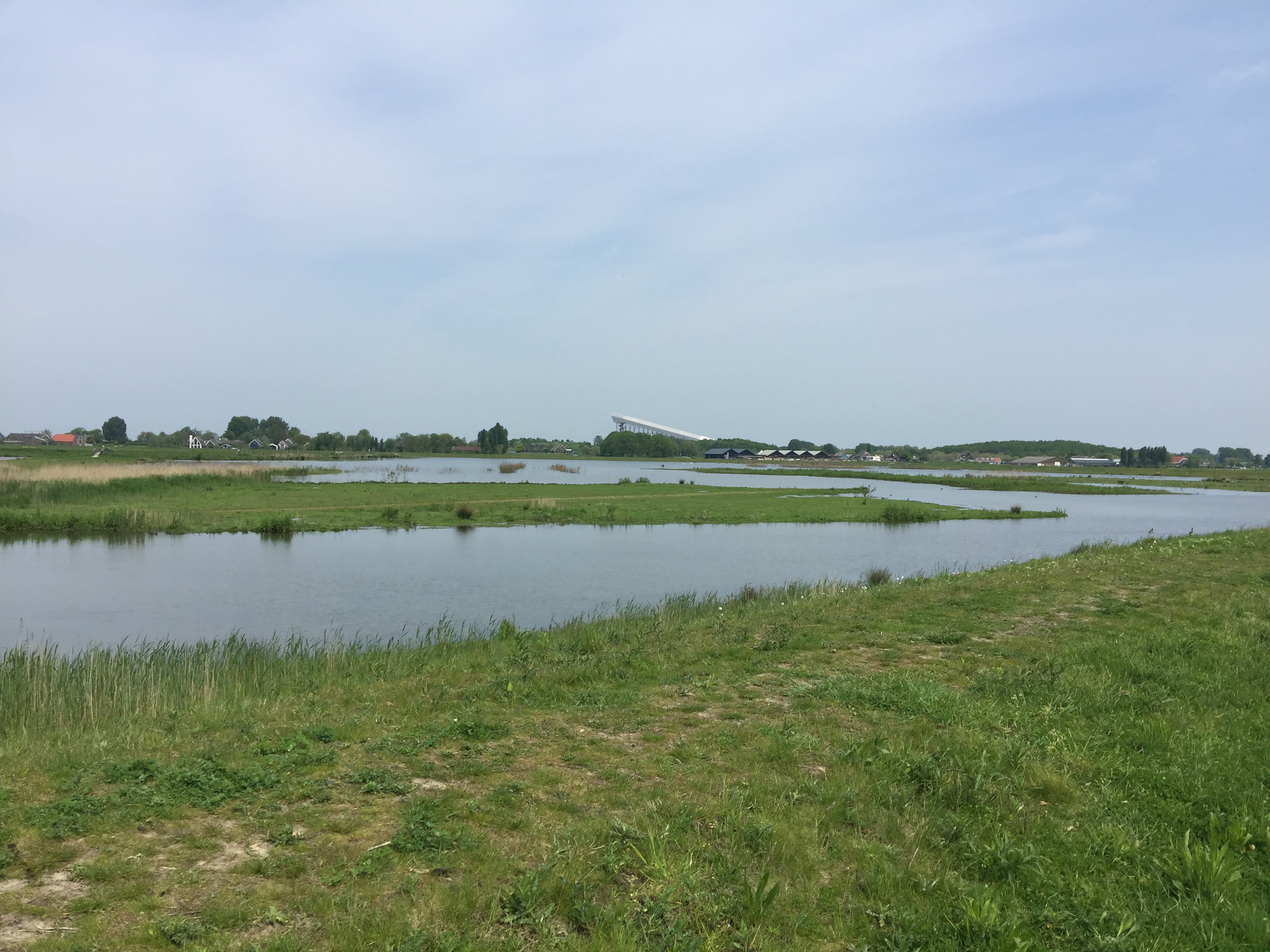 Polder en water in de omgeving van SnowWorld